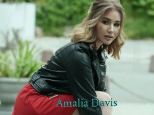 Amalia_Davis