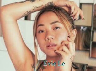 Evie_Le